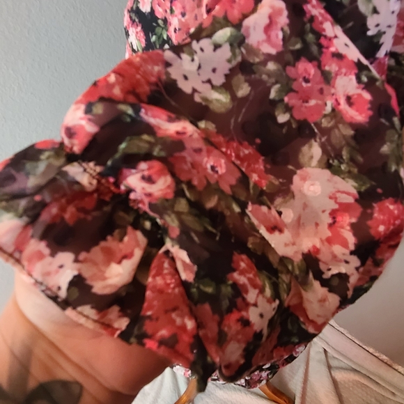 Vici nordstrom Floral Ruched Mini Dress With Semi Sheer Sleeves - Picture 9 of 9